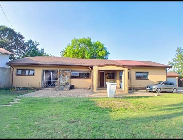 3 BEDROOM HOUSE FOR SALE IN ERMELO